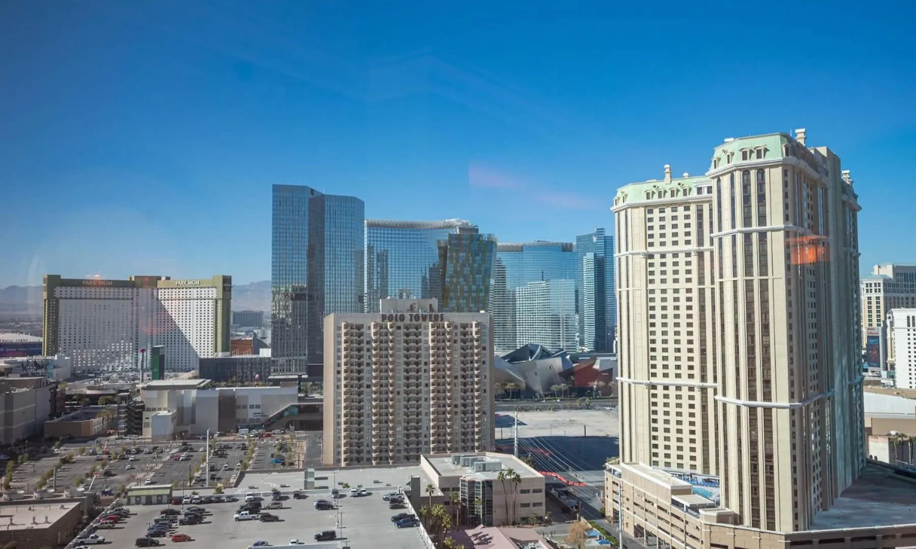 No Resort Fee Strip View Suite+ Free Valet + Pool Las Vegas Feriehus