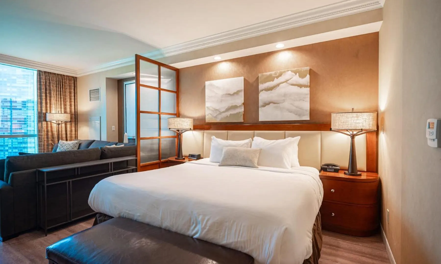No Resort Fee Strip View Suite+ Free Valet + Pool Las Vegas Feriehus